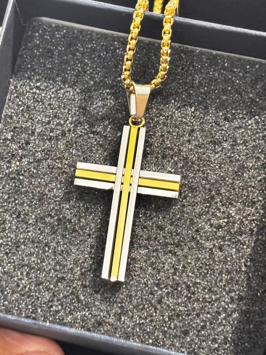 三路间金十字架吊坠