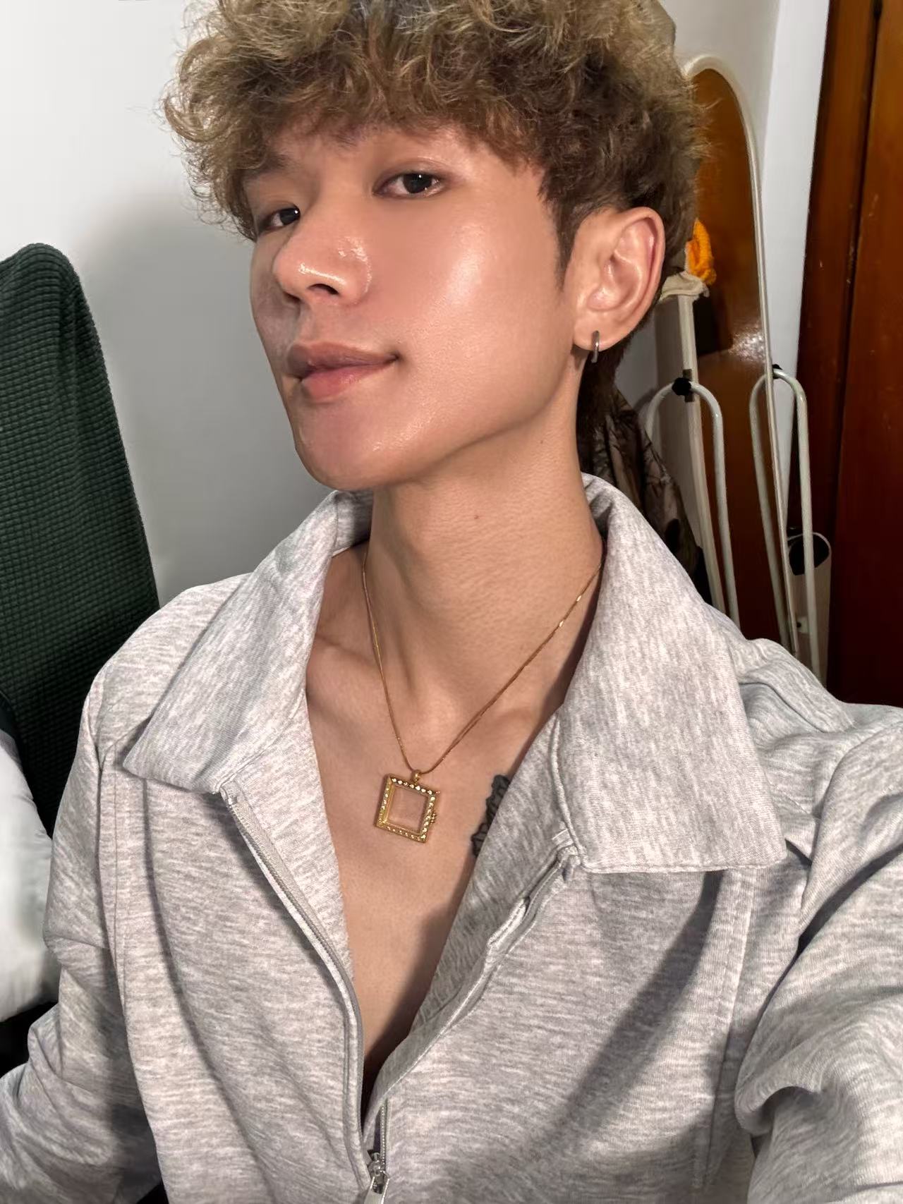 功能开合透明方框吊坠