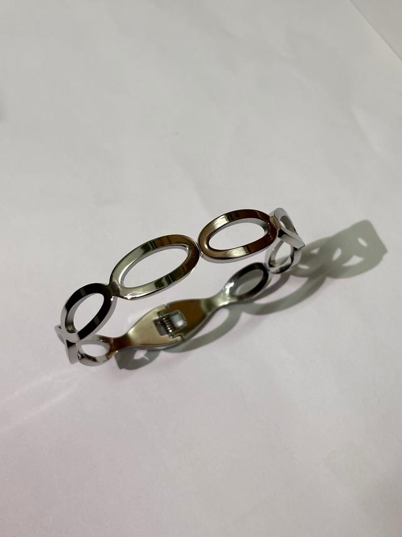 钢色椭圆相联弹簧手镯