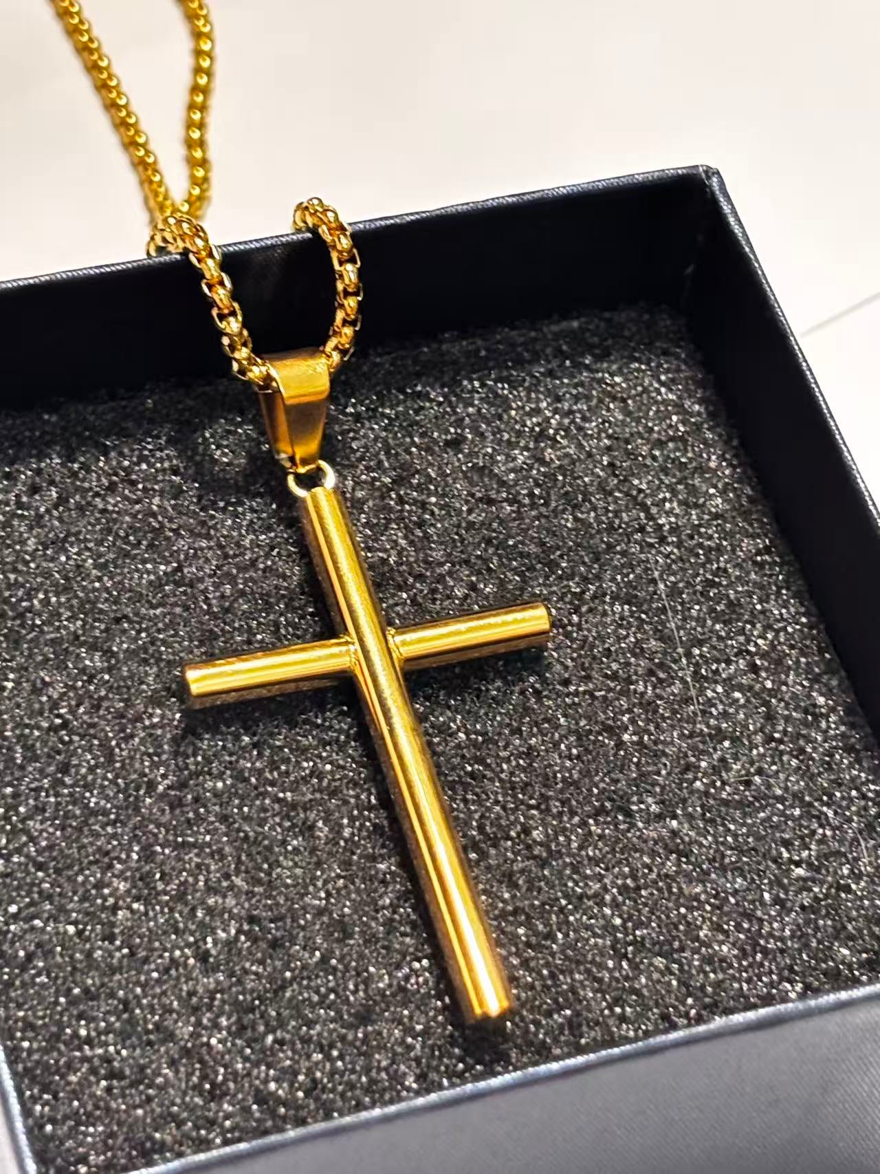 金色细纹十字架