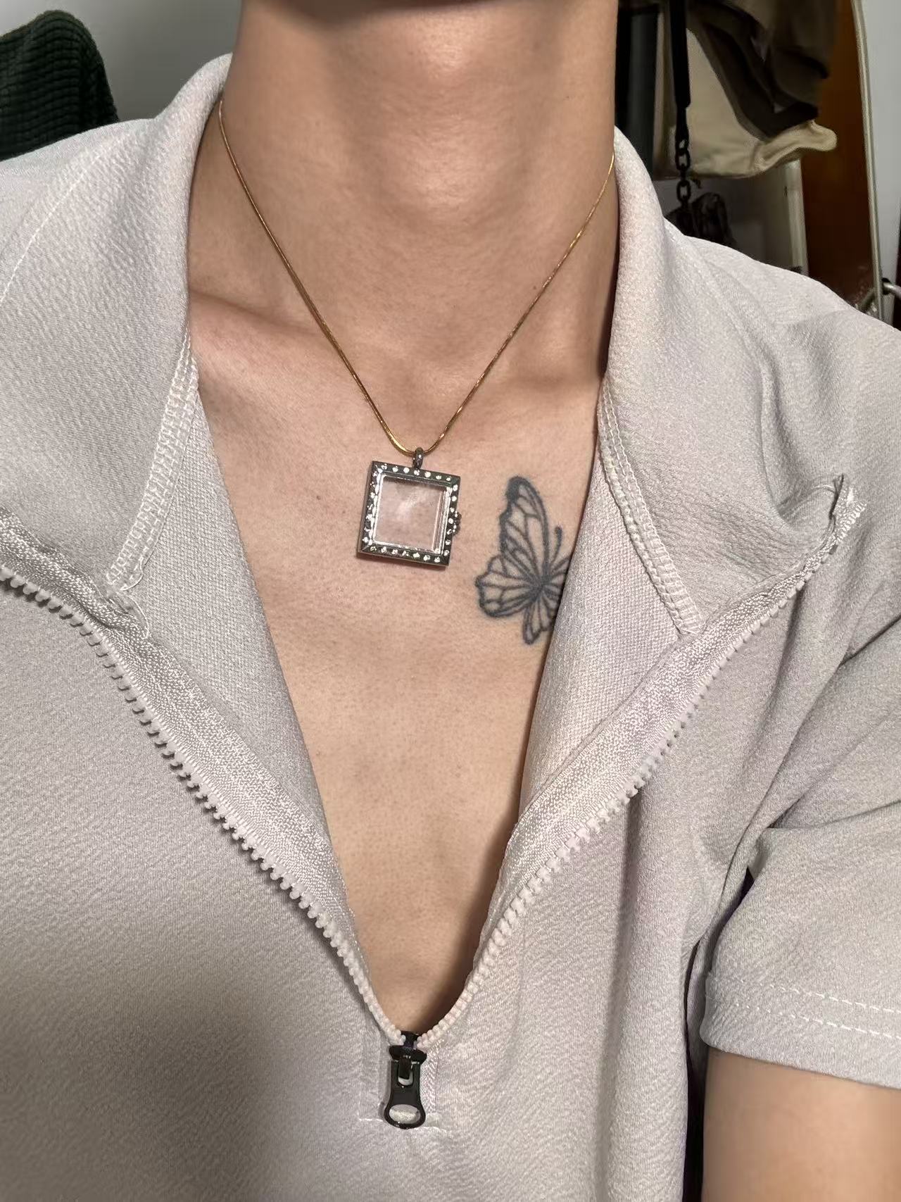 功能开合透明方框吊坠