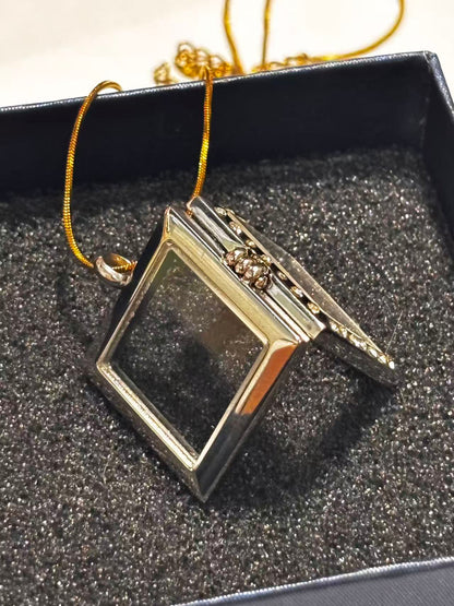 功能开合透明方框吊坠