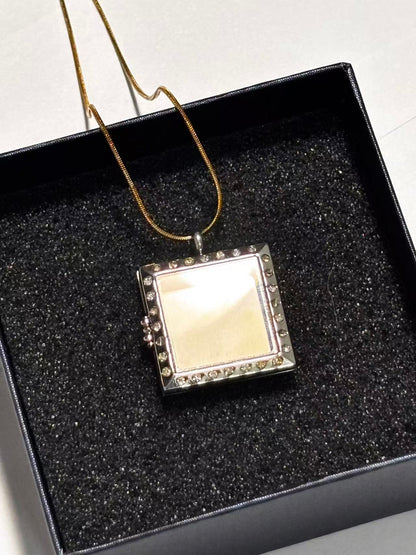 功能开合透明方框吊坠