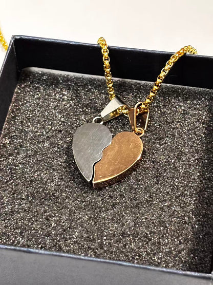 双拼色爱心情侣款吊坠