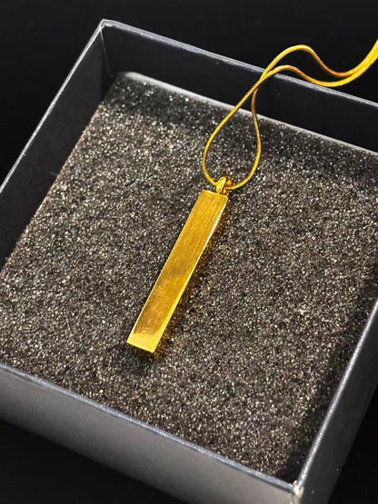 金色吊坠