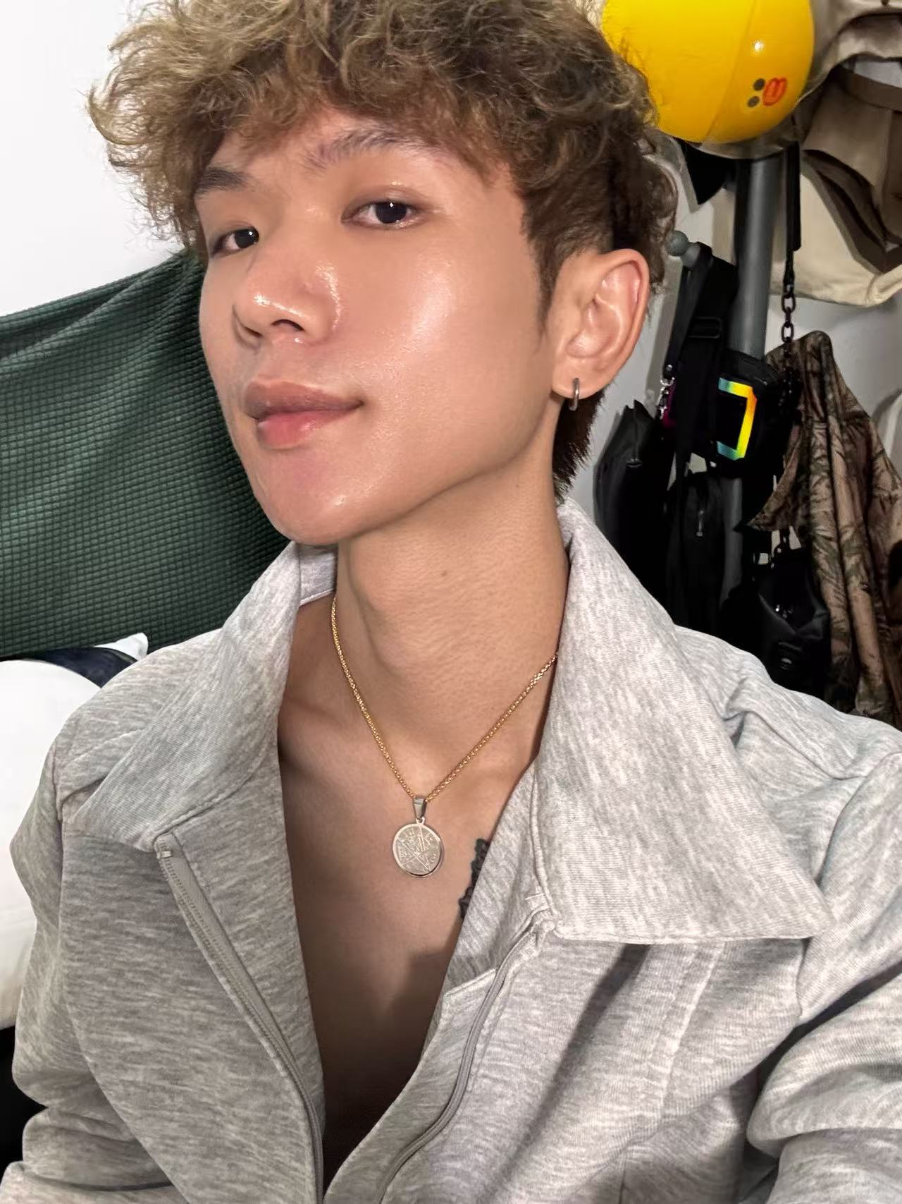 古罗马腐蚀钢色吊坠