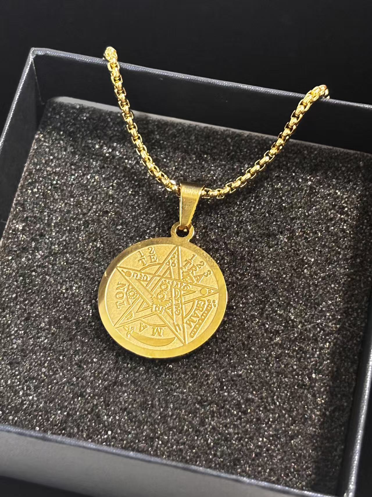 古罗马腐蚀钢色吊坠