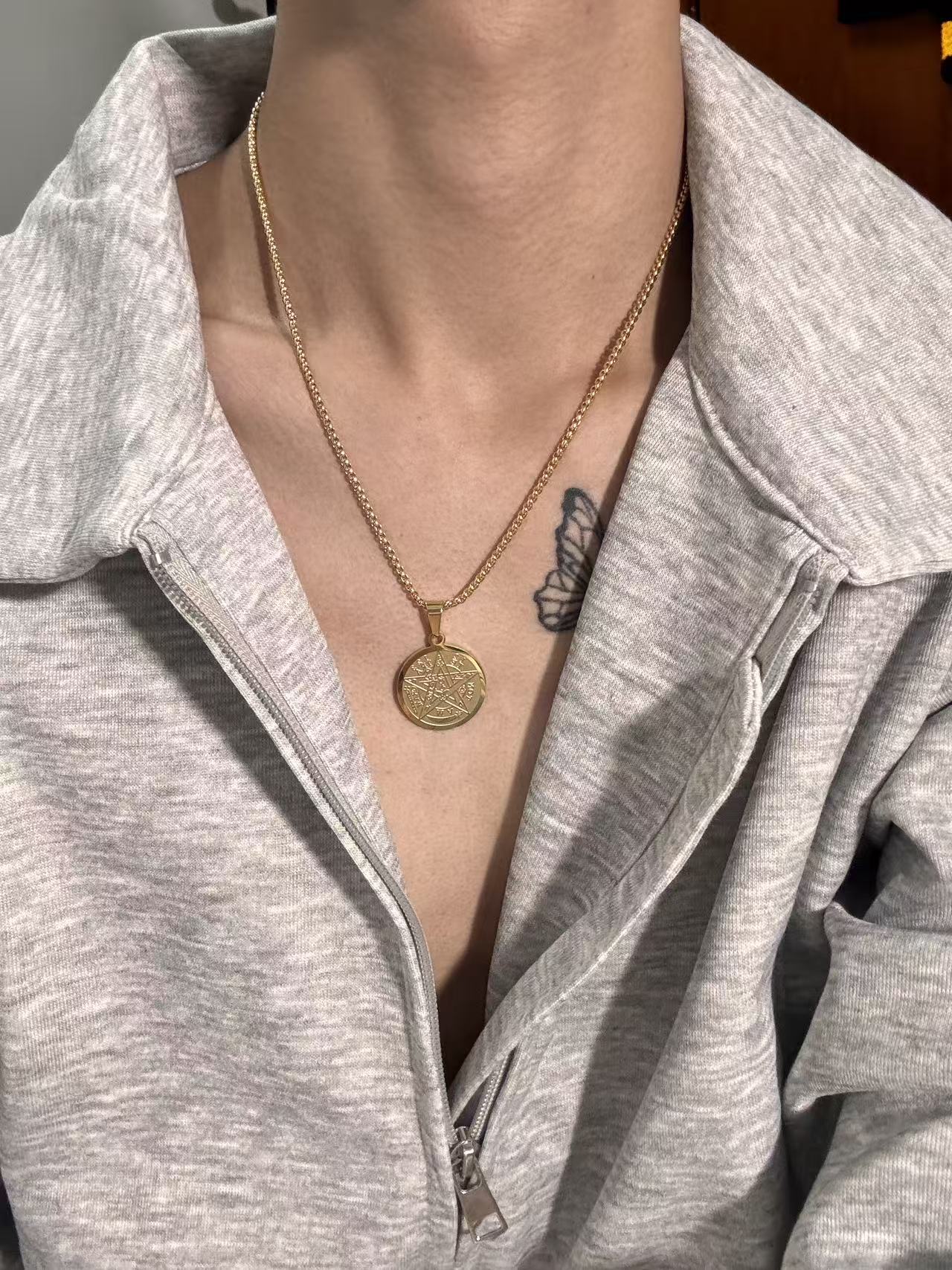 古罗马腐蚀钢色吊坠