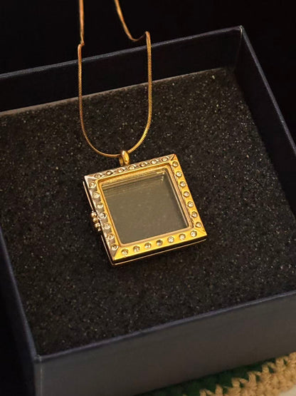 功能开合透明方框吊坠