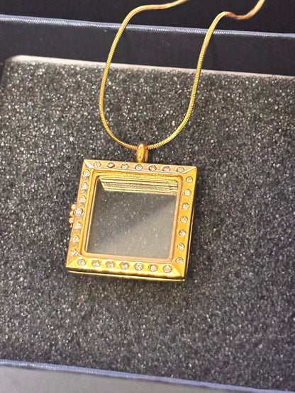 功能开合透明方框吊坠