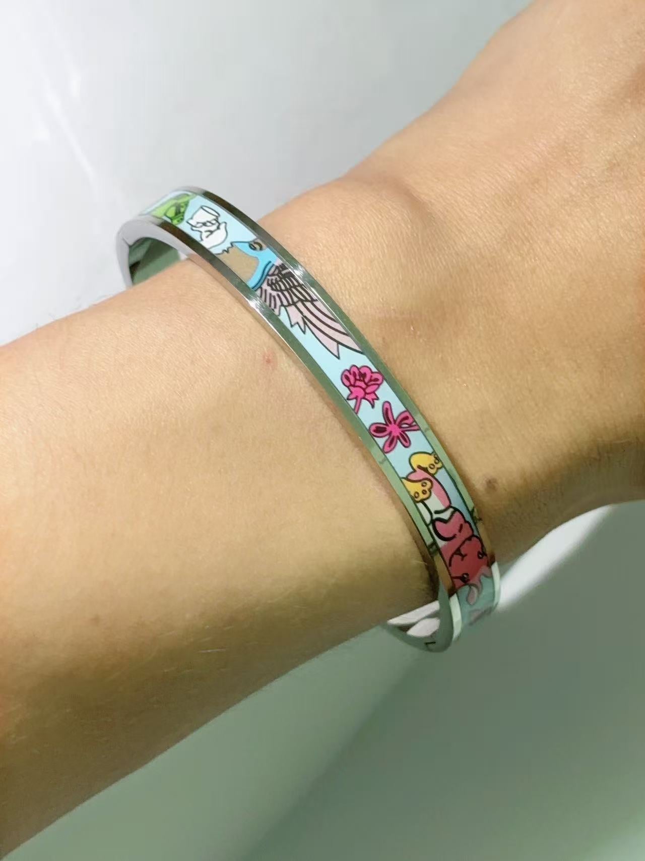 花边手镯