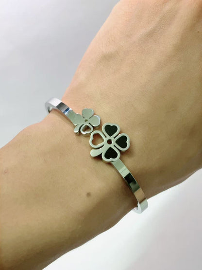 双四叶草手镯