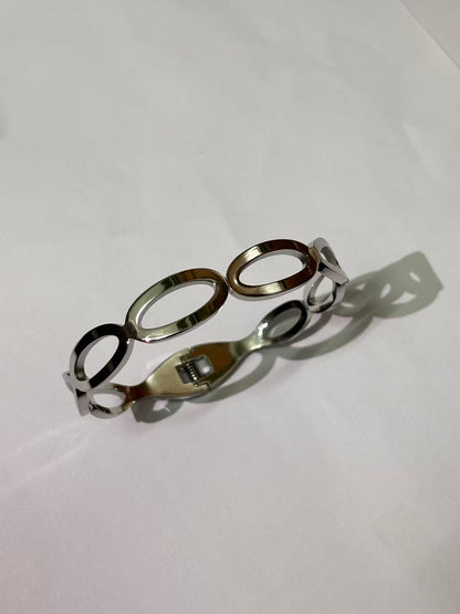 钢色椭圆相联弹簧手镯